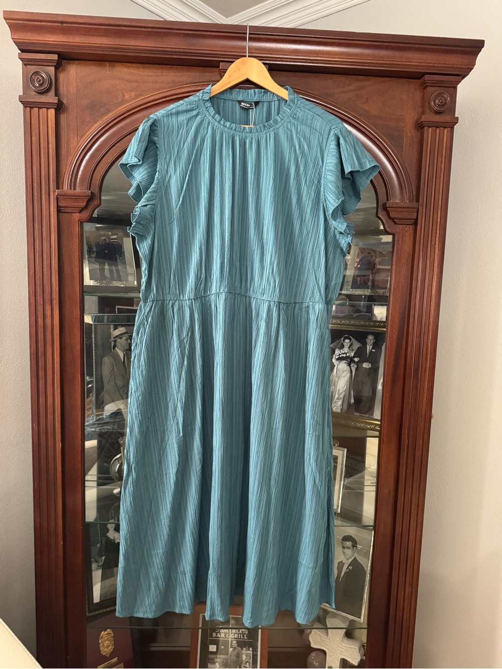 NWT. BloomChic Teal Ruffle Sleeve Midi Dress. Plus Size 18/20.